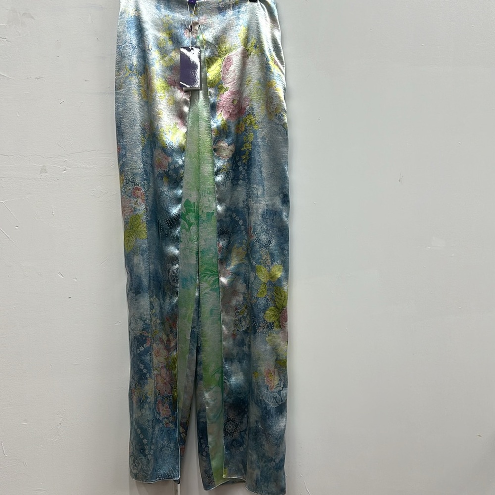 Gorgeous Ralph Lauren purple label women’s pants NWT flower print size 4